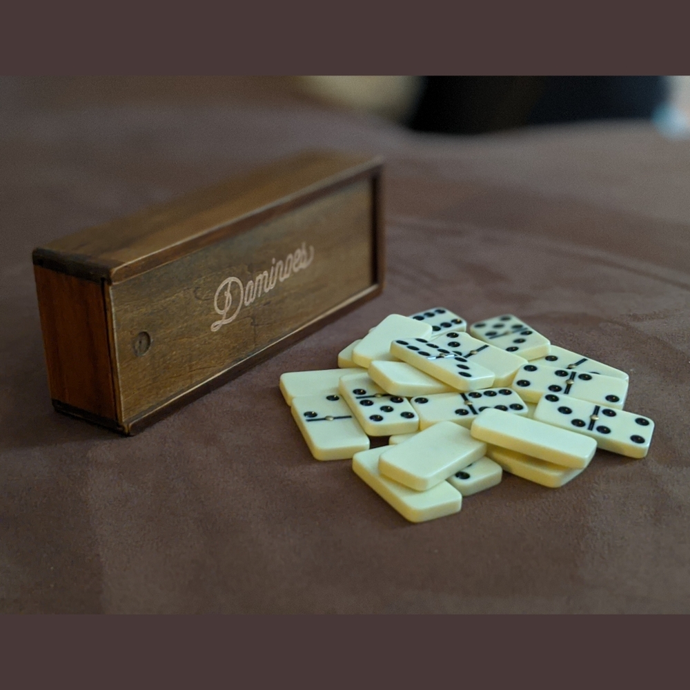 Set of Dominos